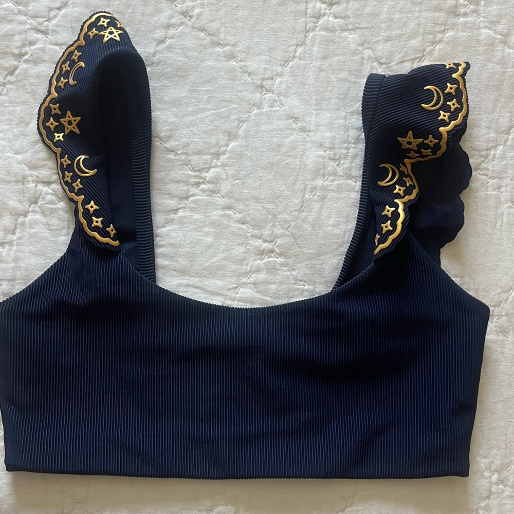 Beach riot, celestial navy flutter top size small